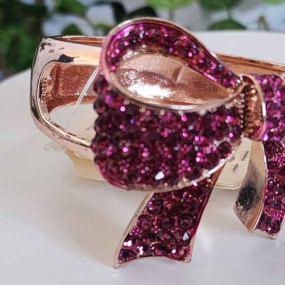 Rose Gold Hinge / Clamper Bracelet Fuschia Pink Crystal Bow Design New - Picture 3 of 9